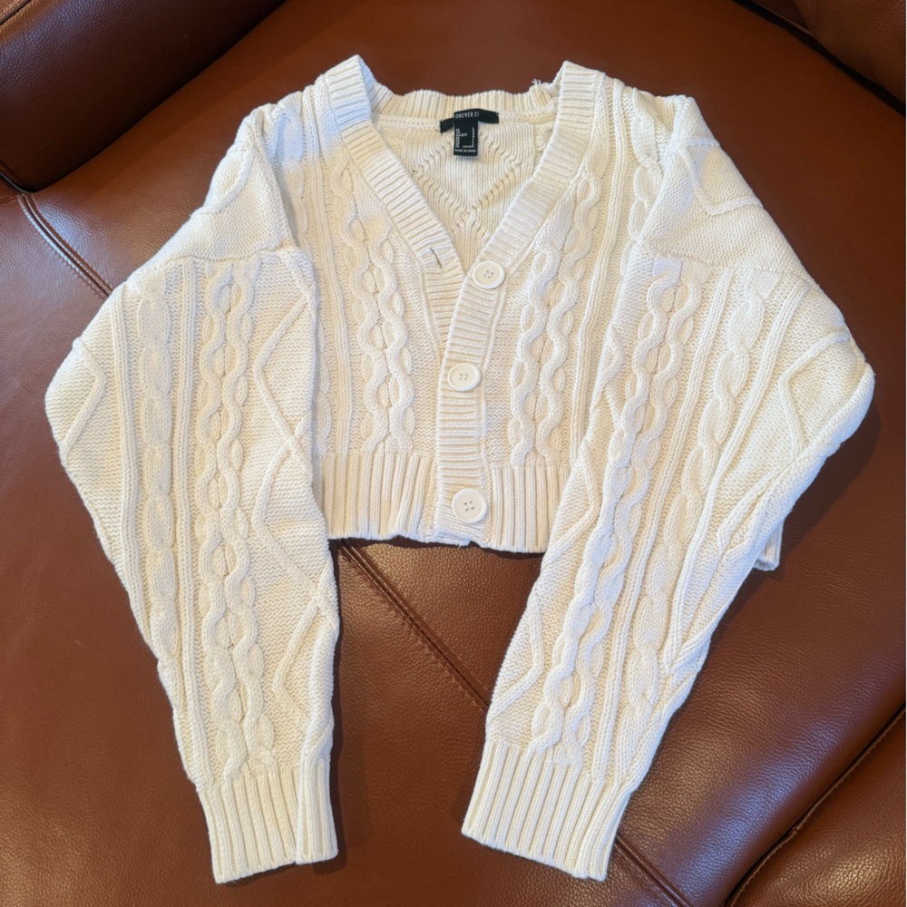 Forever 21 Cream Cable Knit Cardigan Cropped Large Buttons Classic Cotton Blend